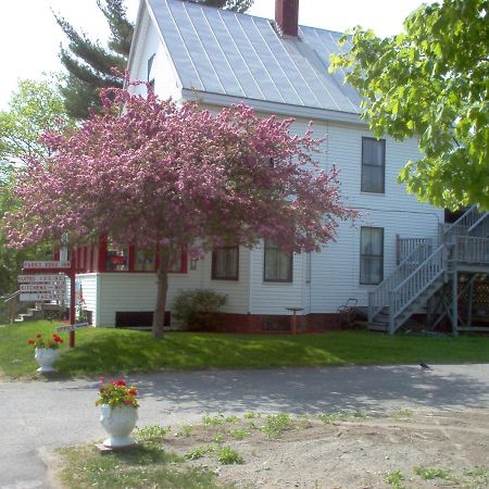 Millinocket Parks Edge Inn מראה חיצוני תמונה
