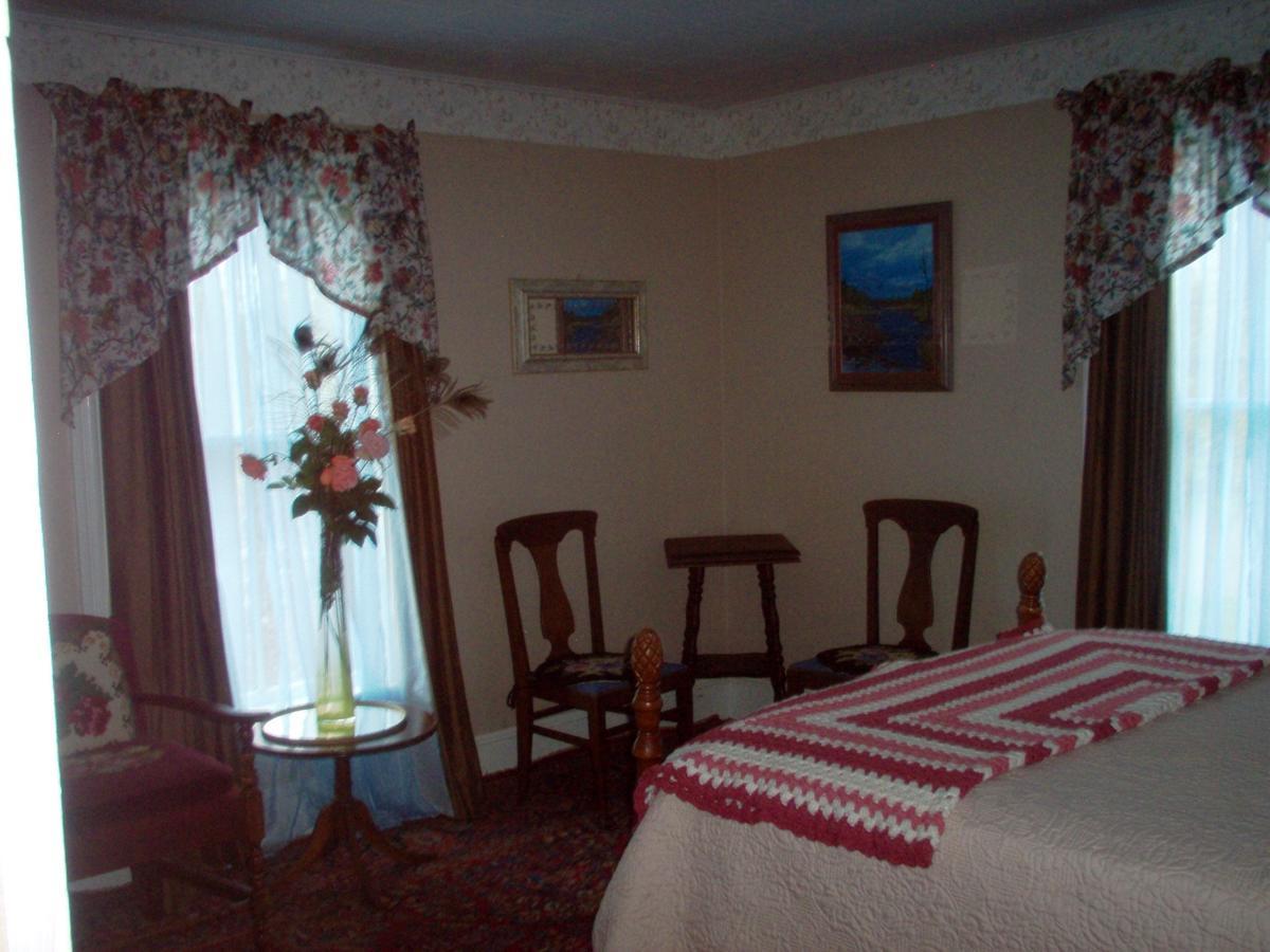 Millinocket Parks Edge Inn מראה חיצוני תמונה